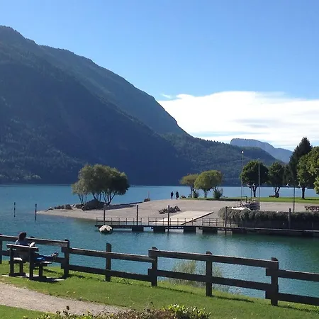 Villa Ginestra Molveno Chambre photo